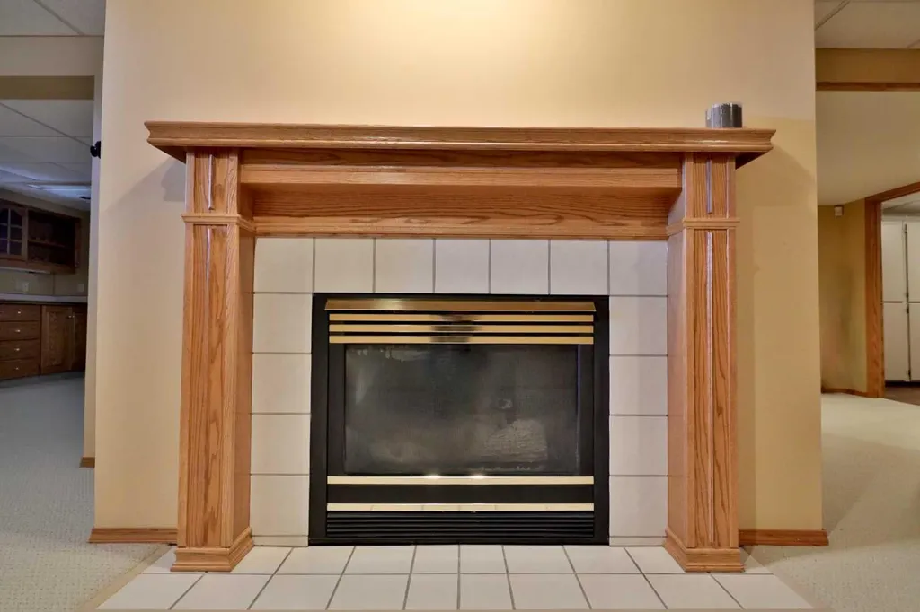 5215 67 Street Ponoka AB T4J 1K3
