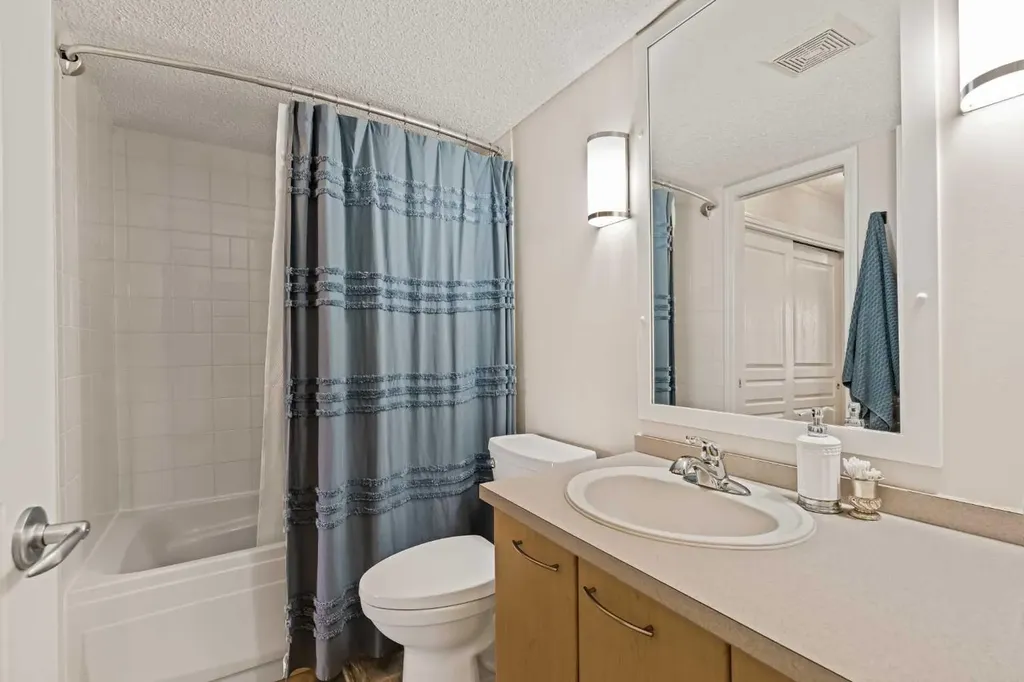 5115 Richard Road SW Calgary AB T3E 7M7