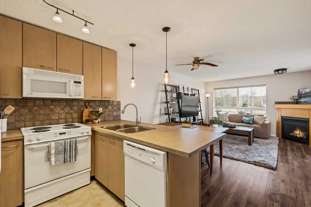 5115 Richard Road SW Calgary AB T3E 7M7