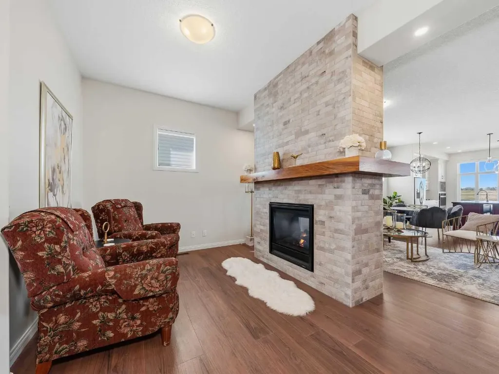 244 D'arcy Ranch Drive Okotoks AB T1S 5V9