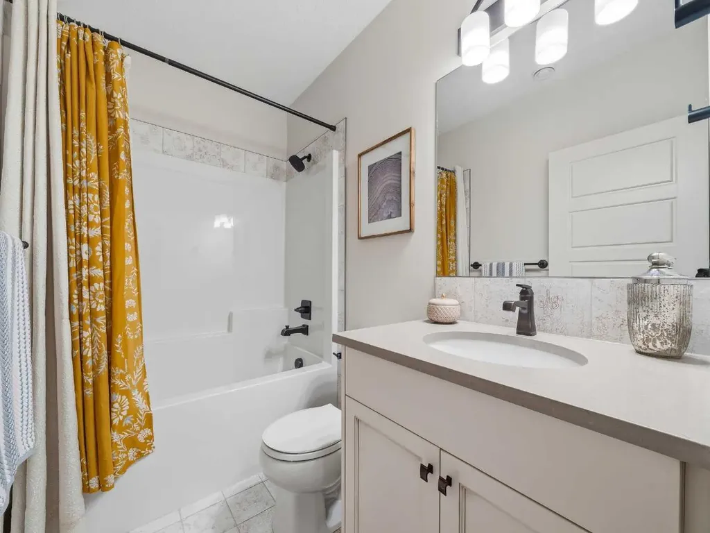 244 D'arcy Ranch Drive Okotoks AB T1S 5V9