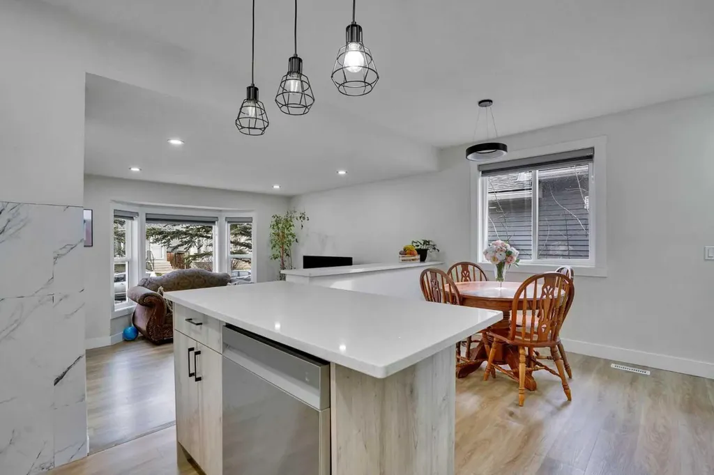 51 Taraglen Road NE Calgary AB t3j 2n8