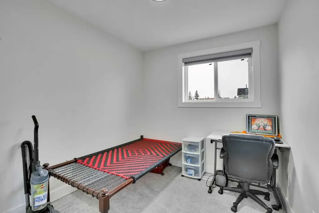 51 Taraglen Road NE Calgary AB t3j 2n8