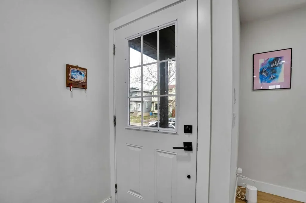 51 Taraglen Road NE Calgary AB t3j 2n8