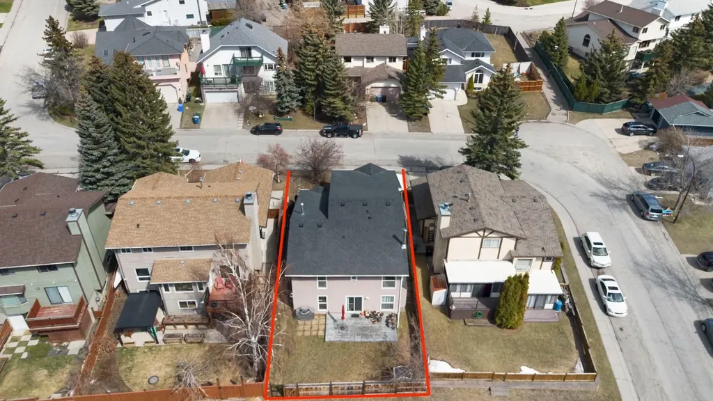 8 Hawkfield Crescent NW Calgary AB T3G 1Z5
