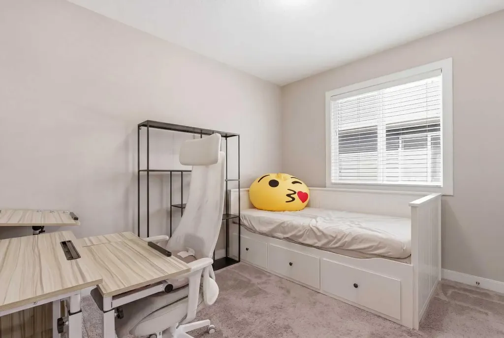 2620 Ravenslea Gardens SE Airdrie AB T4A0T2