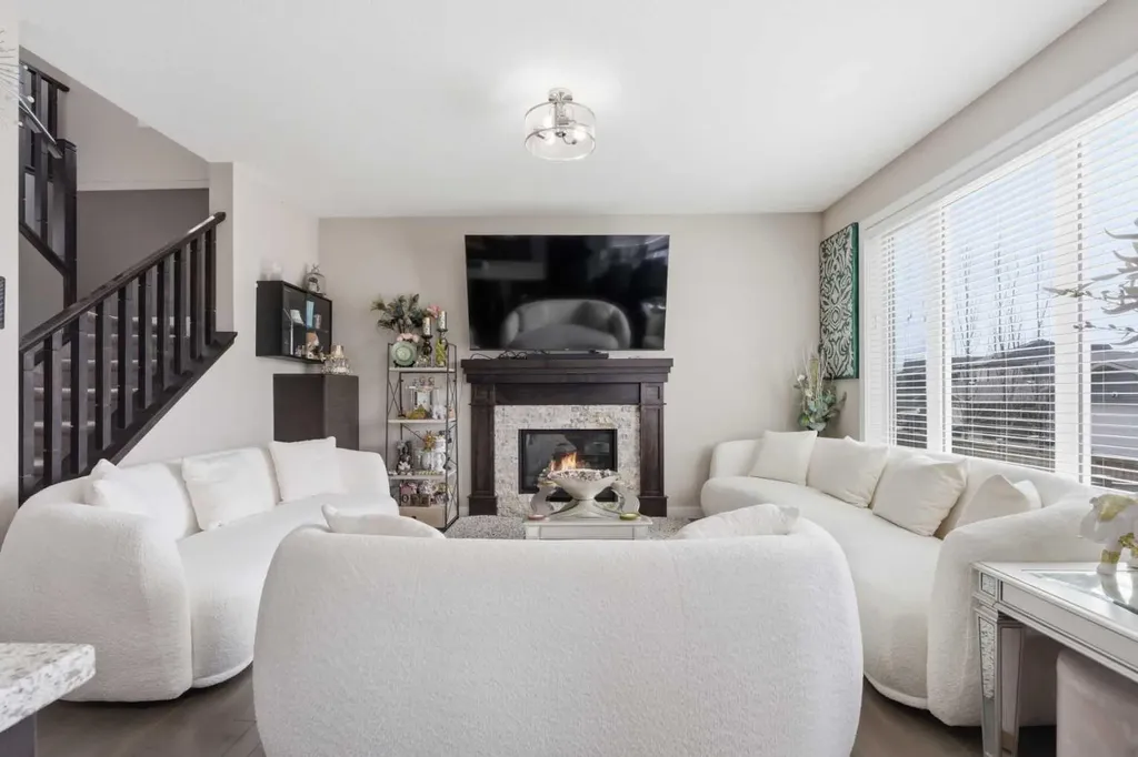 2620 Ravenslea Gardens SE Airdrie AB T4A0T2