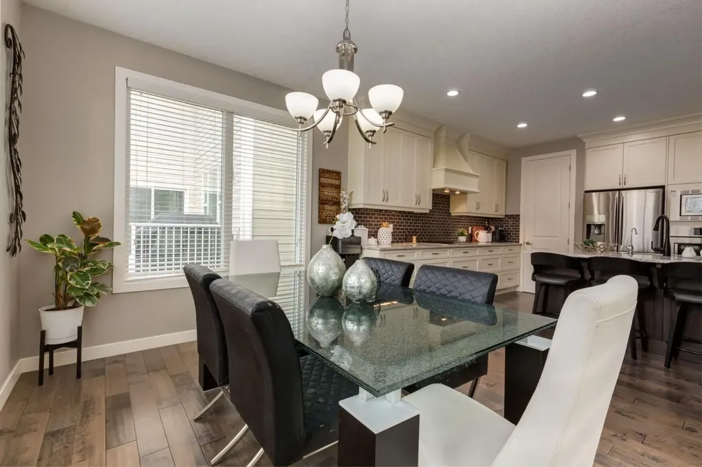 39 Cranbrook Crescent SE Calgary AB T3M 0W9