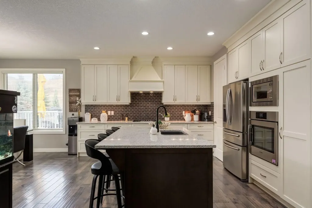 39 Cranbrook Crescent SE Calgary AB T3M 0W9