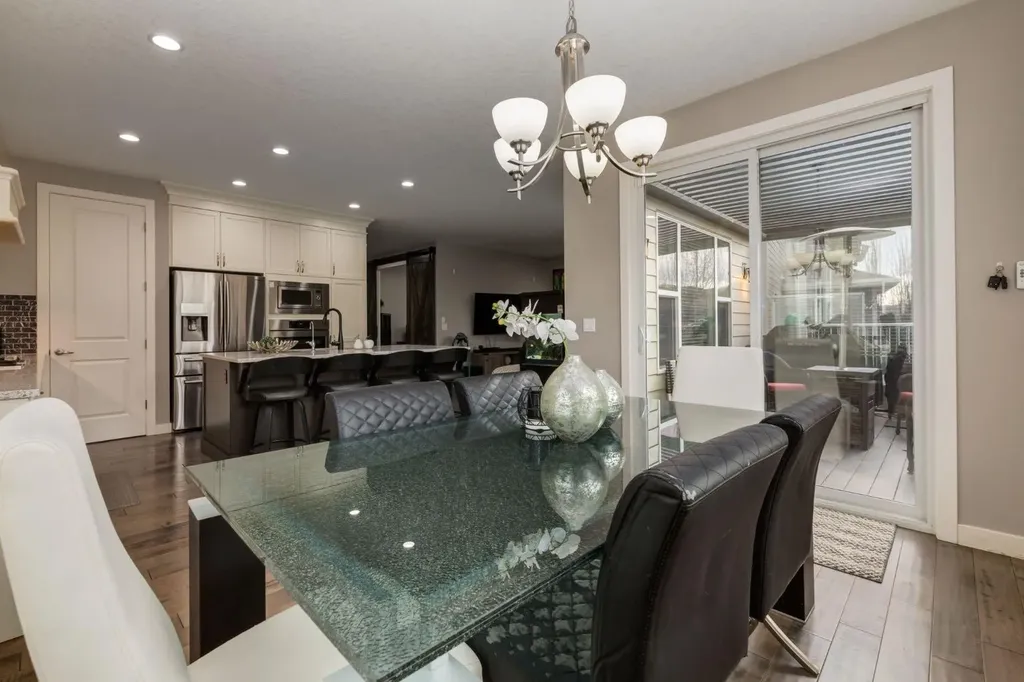 39 Cranbrook Crescent SE Calgary AB T3M 0W9