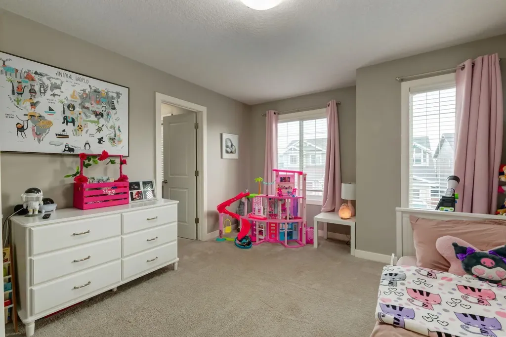39 Cranbrook Crescent SE Calgary AB T3M 0W9