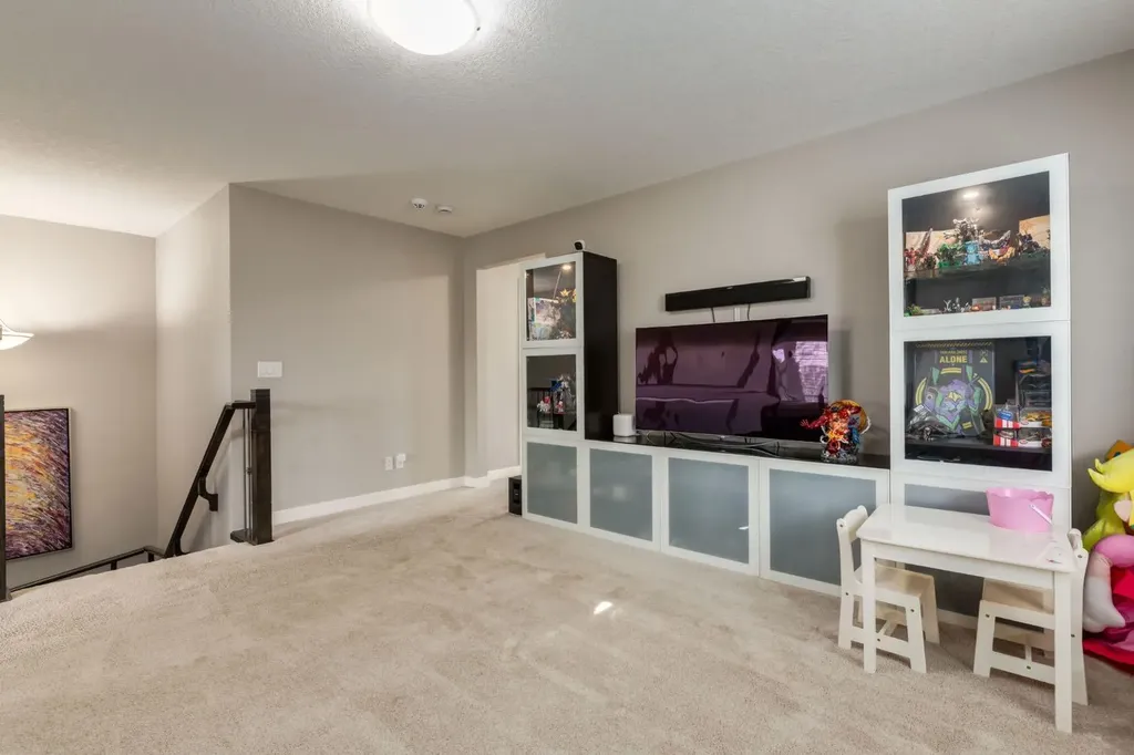 39 Cranbrook Crescent SE Calgary AB T3M 0W9