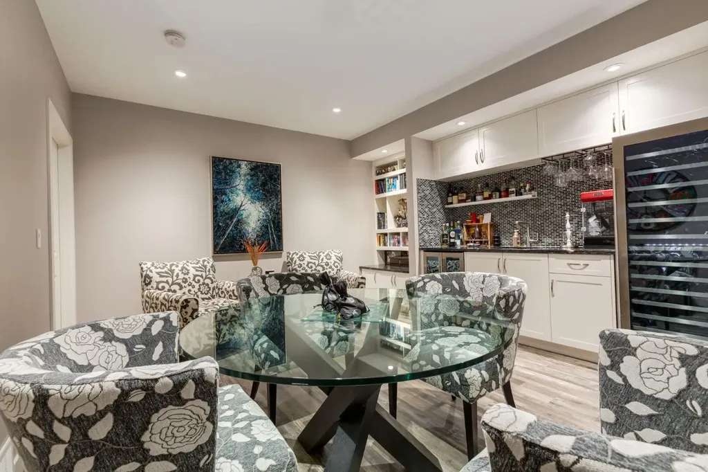39 Cranbrook Crescent SE Calgary AB T3M 0W9