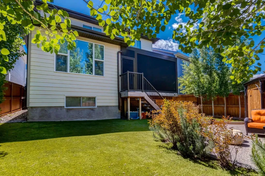 39 Cranbrook Crescent SE Calgary AB T3M 0W9