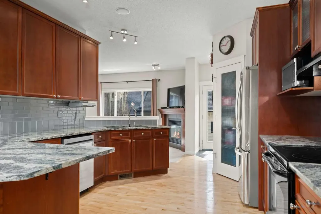 115 Drake Landing Court Okotoks AB T1S 2M3