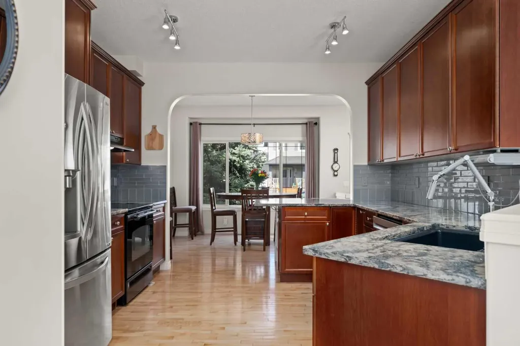 115 Drake Landing Court Okotoks AB T1S 2M3