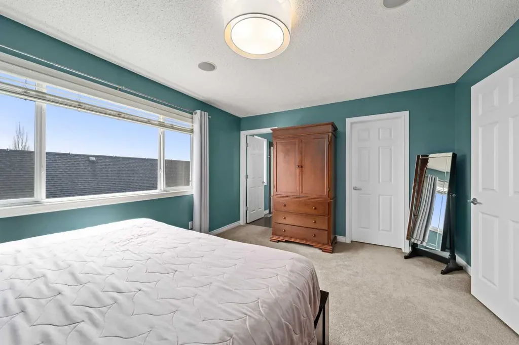 115 Drake Landing Court Okotoks AB T1S 2M3