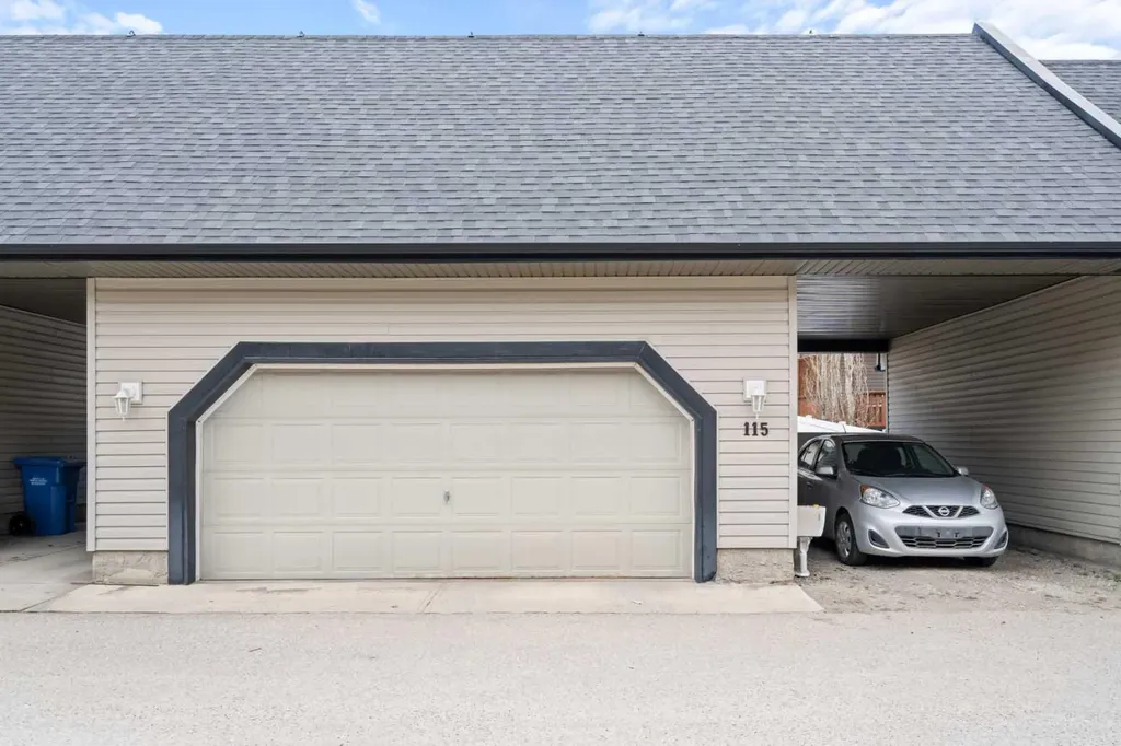 115 Drake Landing Court Okotoks AB T1S 2M3
