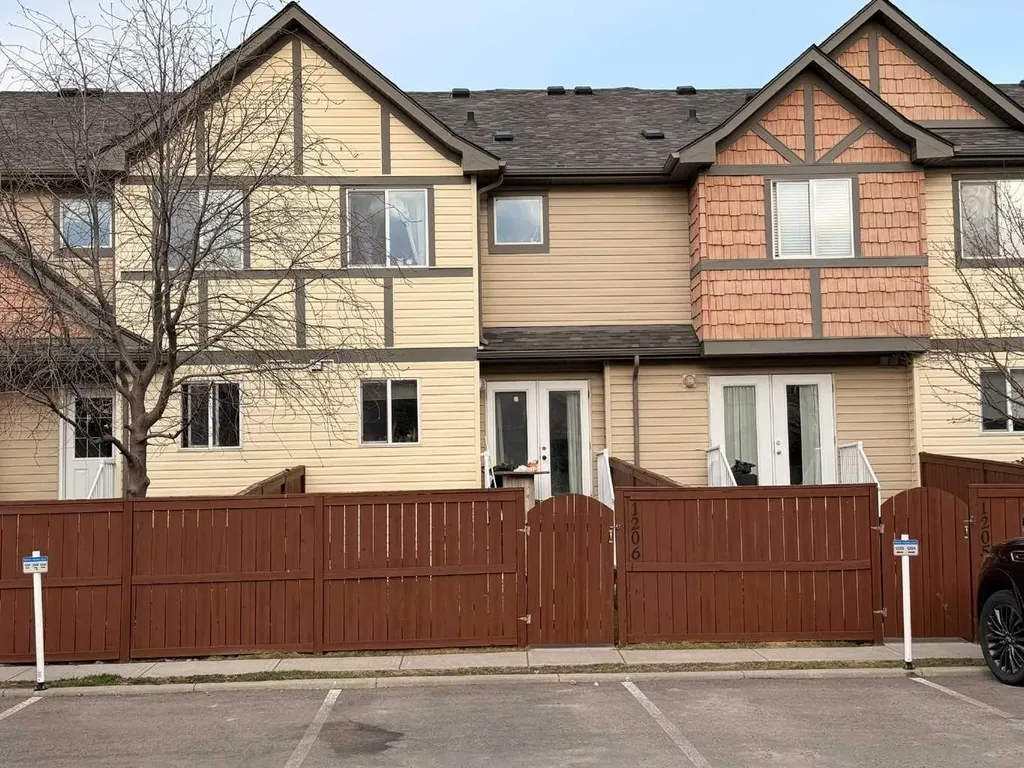 2445 Kingsland Road SE Airdrie AB T4A 0B6