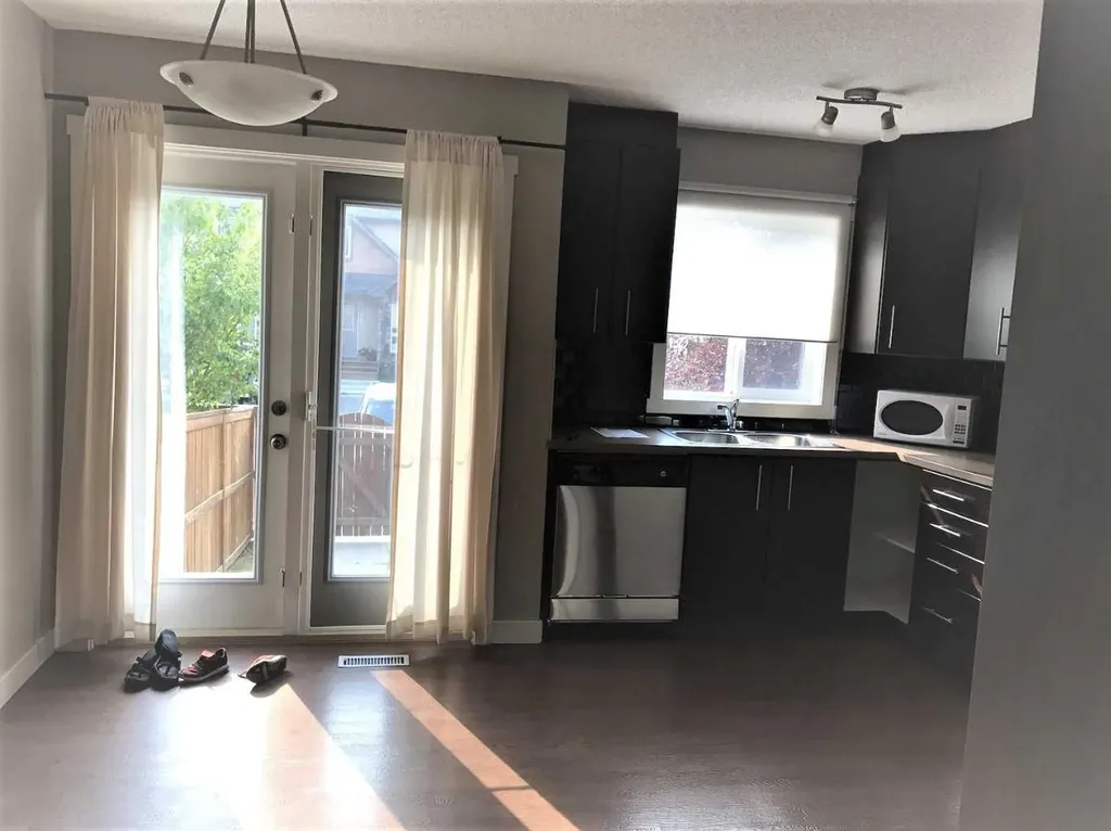 2445 Kingsland Road SE Airdrie AB T4A 0B6