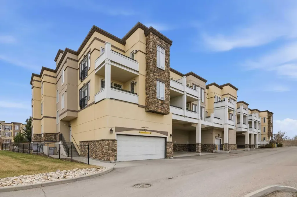 39 Quarry Gate SE Calgary AB T2C 5P4