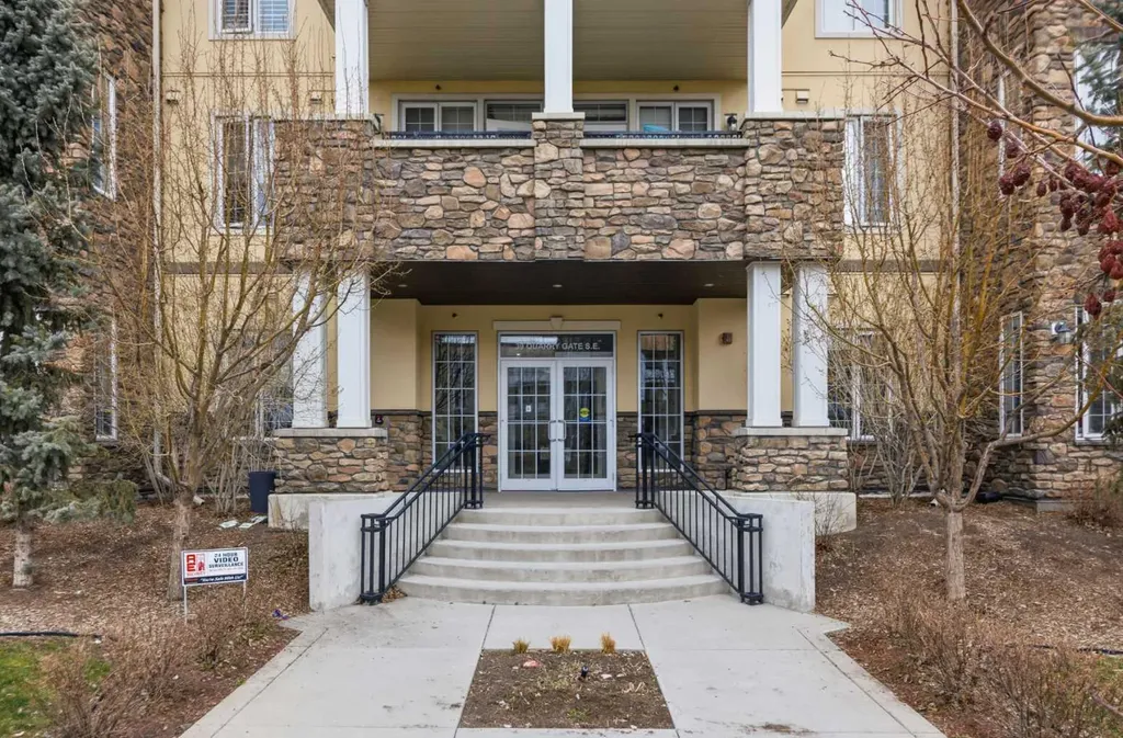 39 Quarry Gate SE Calgary AB T2C 5P4