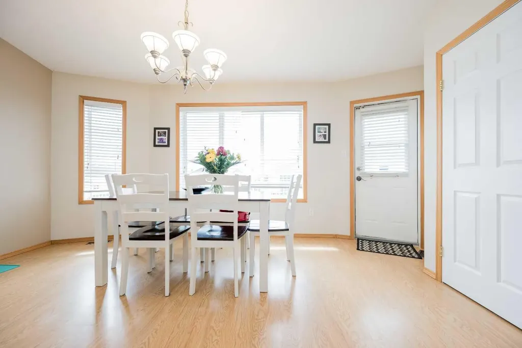 1052 10 Street Beaverlodge AB T0H 0C0