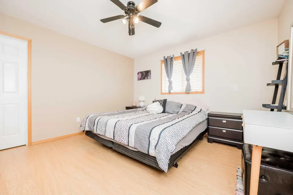 1052 10 Street Beaverlodge AB T0H 0C0