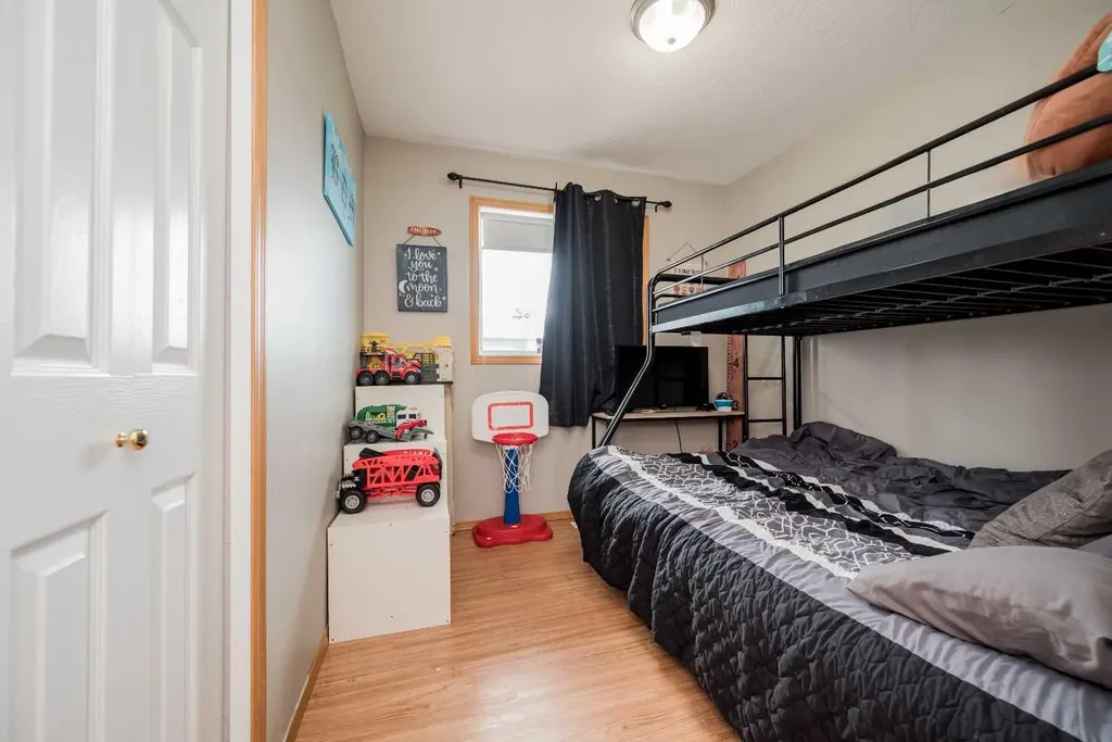 1052 10 Street Beaverlodge AB T0H 0C0