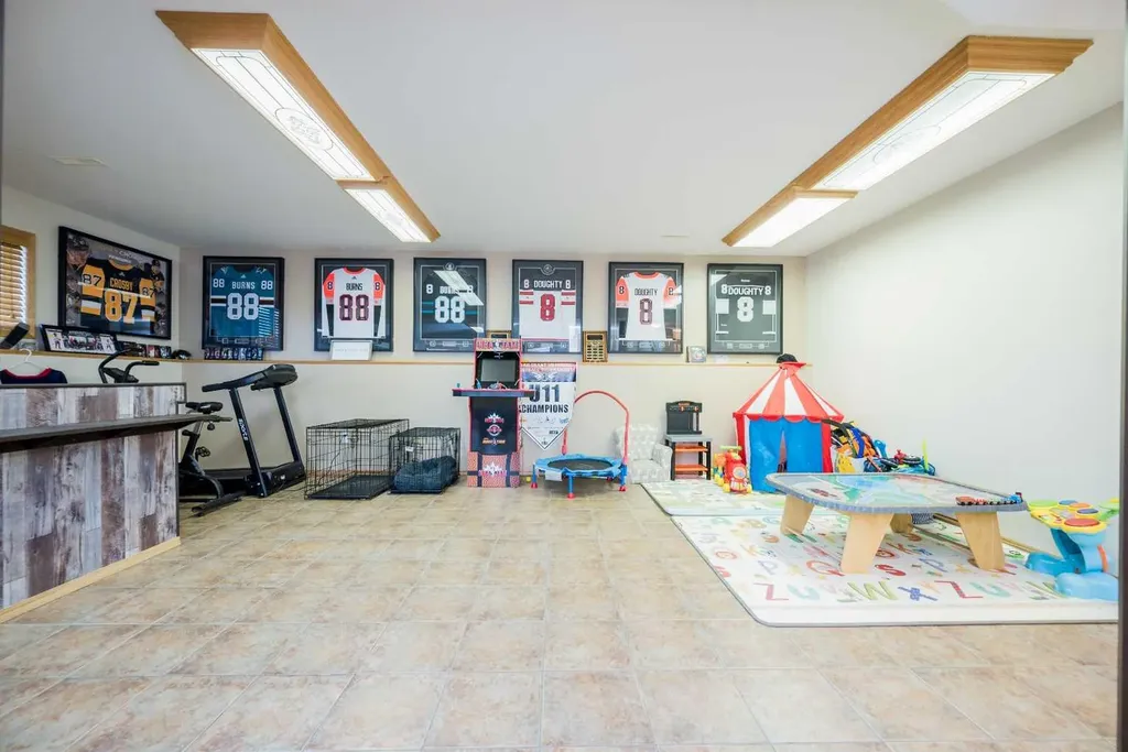 1052 10 Street Beaverlodge AB T0H 0C0