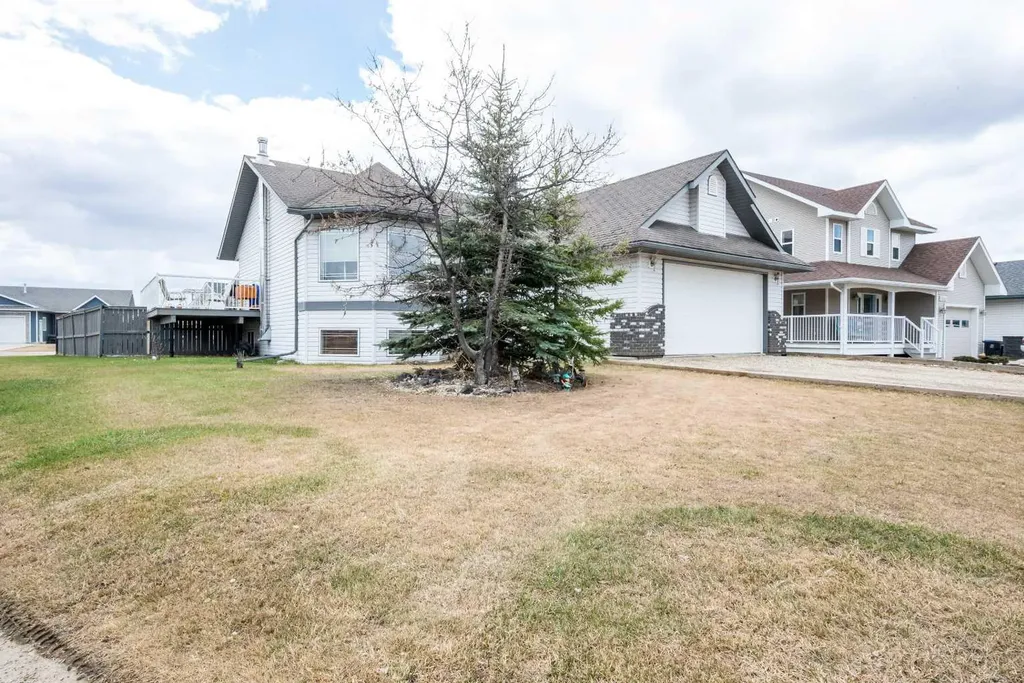 1052 10 Street Beaverlodge AB T0H 0C0