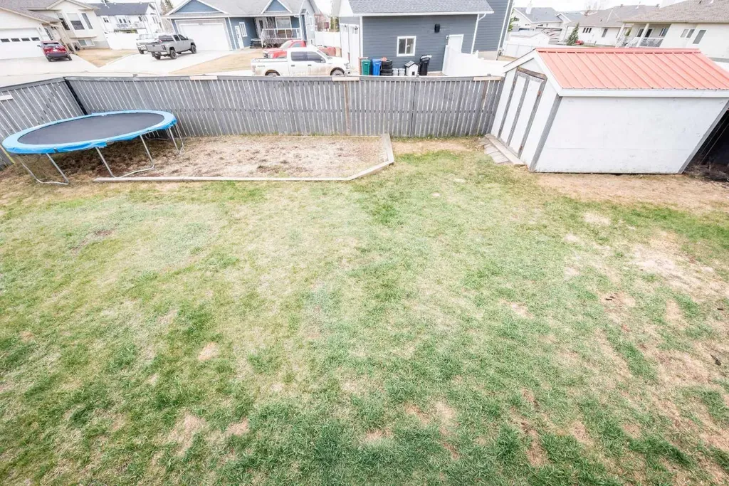1052 10 Street Beaverlodge AB T0H 0C0