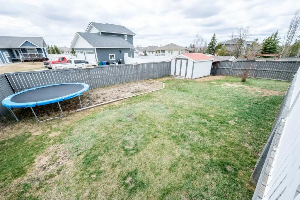 1052 10 Street Beaverlodge AB T0H 0C0