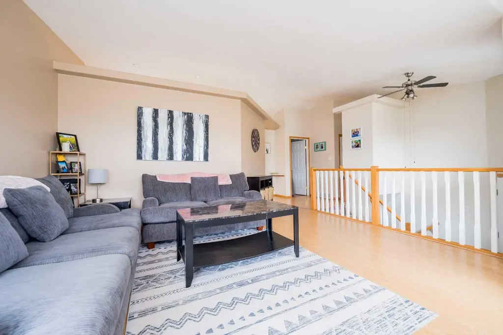 1052 10 Street Beaverlodge AB T0H 0C0