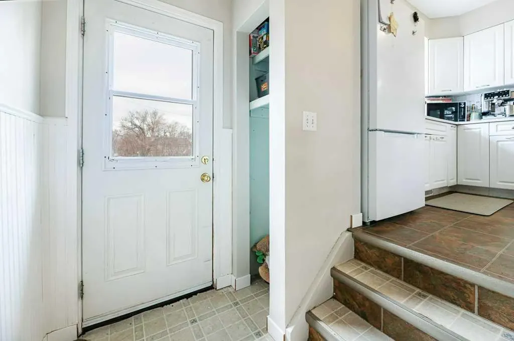 5209 Wilson Street Blackfalds AB T0M 0J0