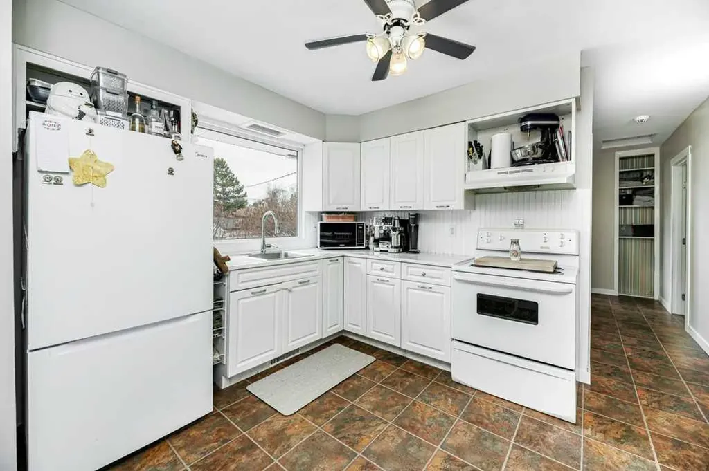 5209 Wilson Street Blackfalds AB T0M 0J0