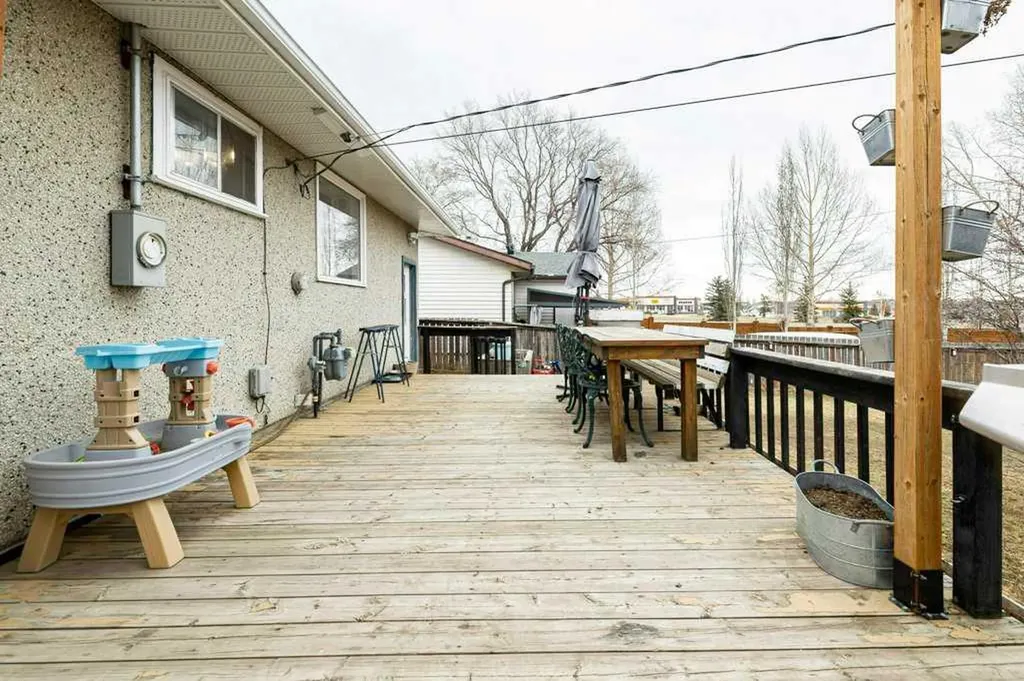 5209 Wilson Street Blackfalds AB T0M 0J0