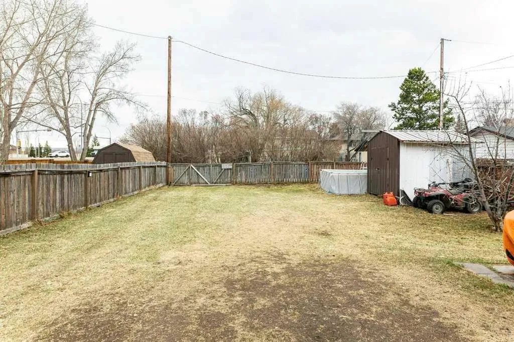 5209 Wilson Street Blackfalds AB T0M 0J0