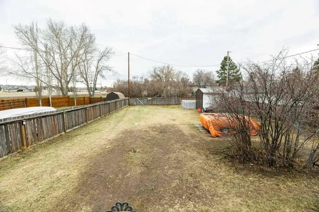 5209 Wilson Street Blackfalds AB T0M 0J0