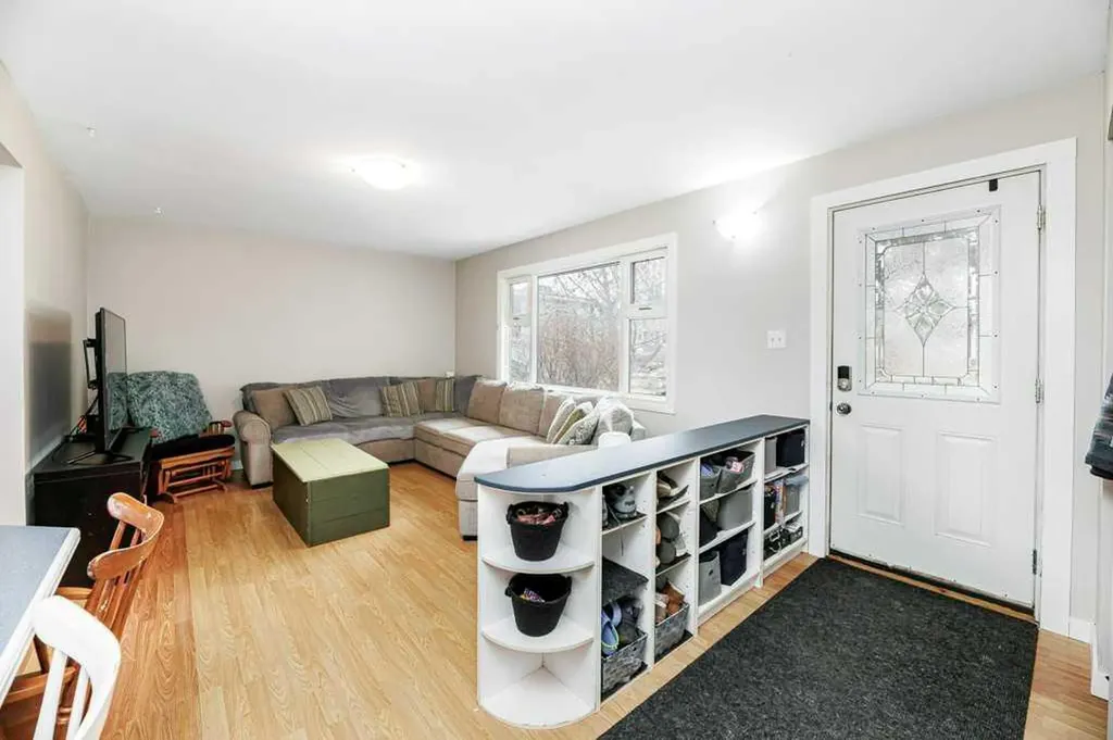 5209 Wilson Street Blackfalds AB T0M 0J0