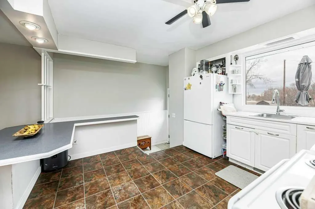 5209 Wilson Street Blackfalds AB T0M 0J0