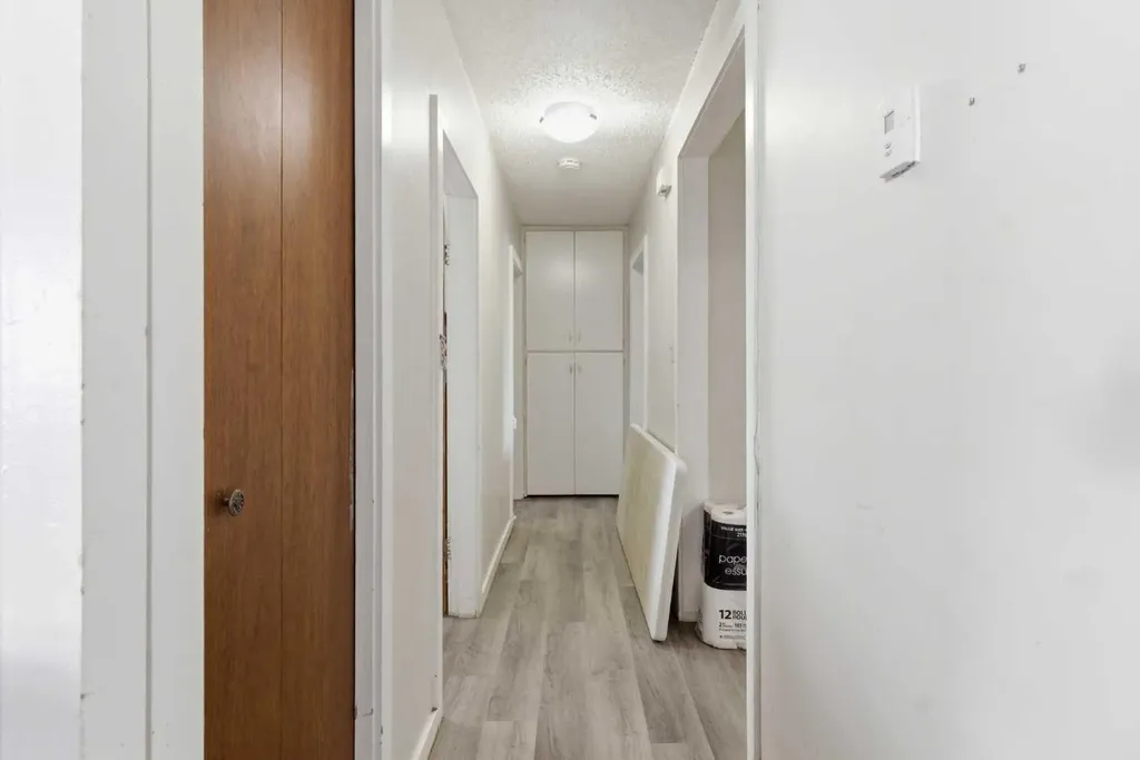 320 7 Avenue NE Three Hills AB T0M 2N0