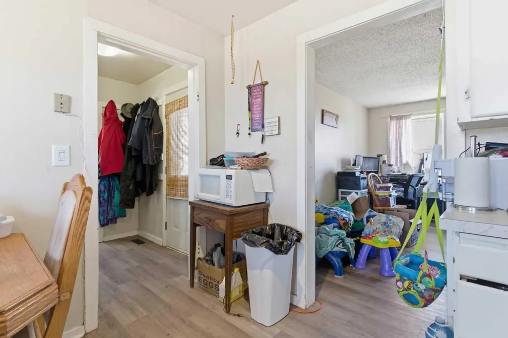 320 7 Avenue NE Three Hills AB T0M 2N0