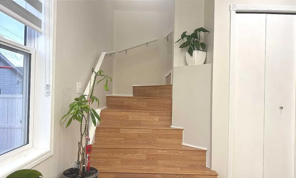 86 Harvest Rose Circle NE Calgary AB T3K 4M7