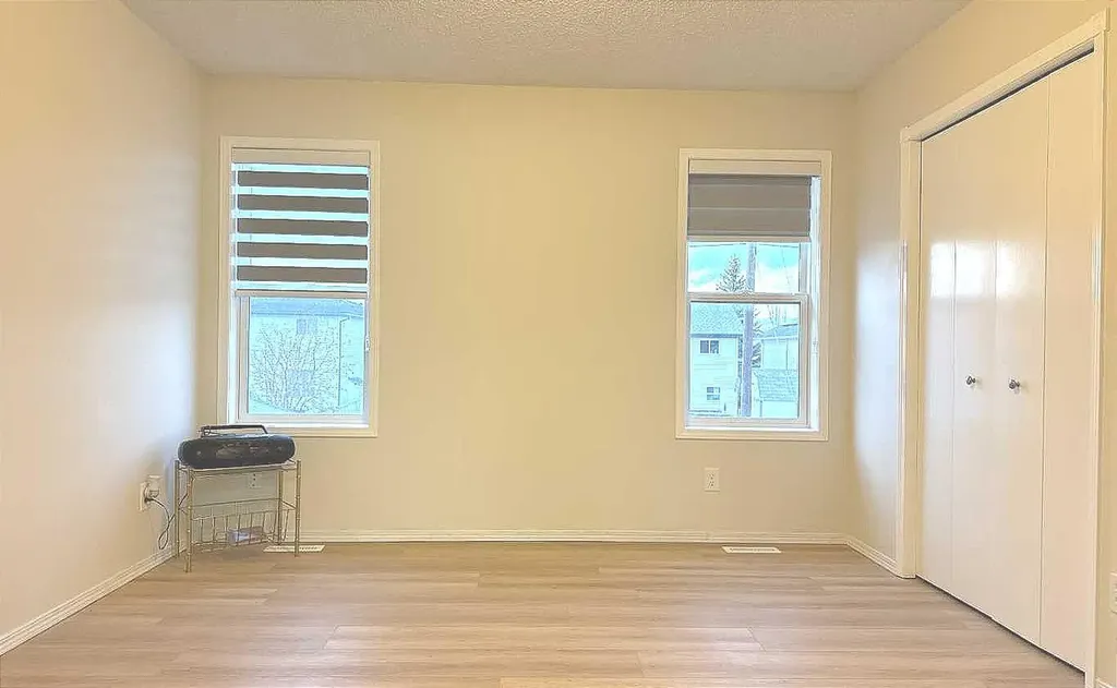 86 Harvest Rose Circle NE Calgary AB T3K 4M7