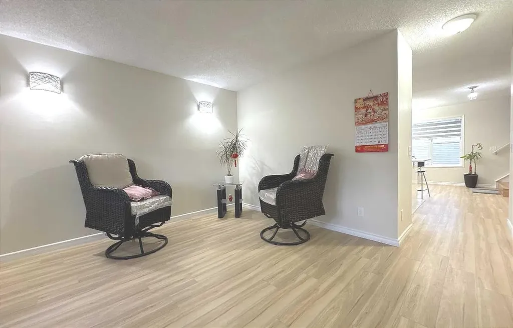 86 Harvest Rose Circle NE Calgary AB T3K 4M7
