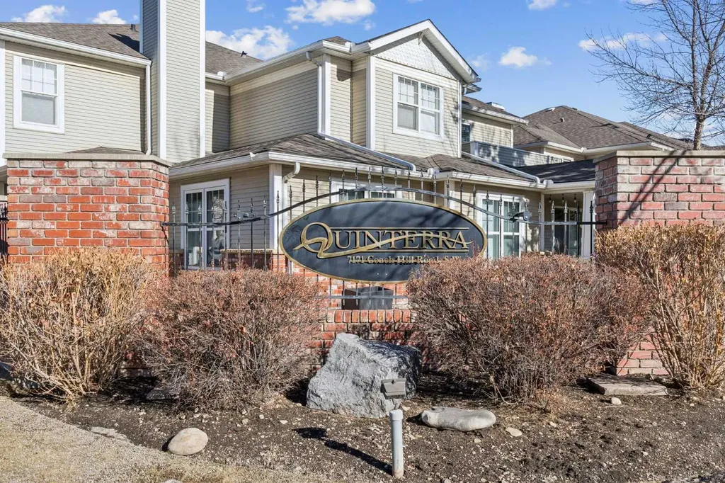 7171 Coach Hill Road SW Calgary AB T3H 3R7