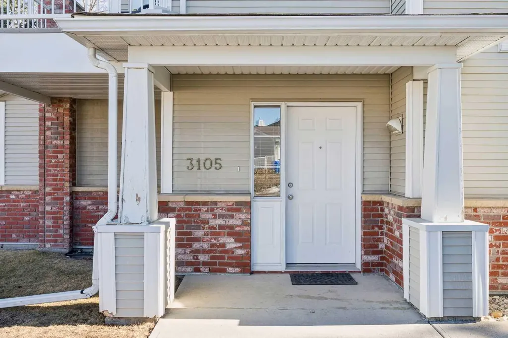 7171 Coach Hill Road SW Calgary AB T3H 3R7