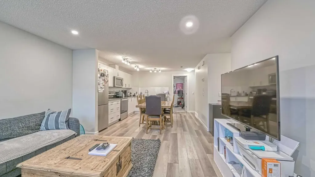 417 Cranbrook Square SE Calgary AB T3M 3K8