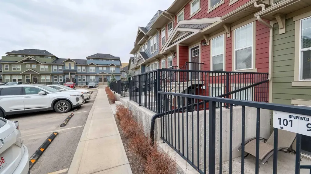 417 Cranbrook Square SE Calgary AB T3M 3K8